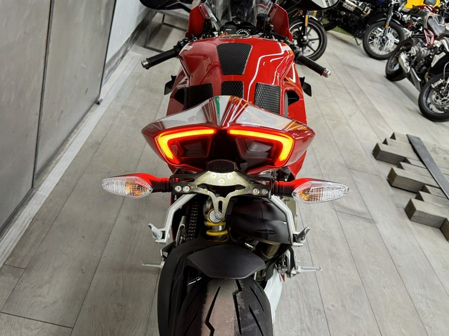 2021 Ducati Panigale V4 Ducati Red