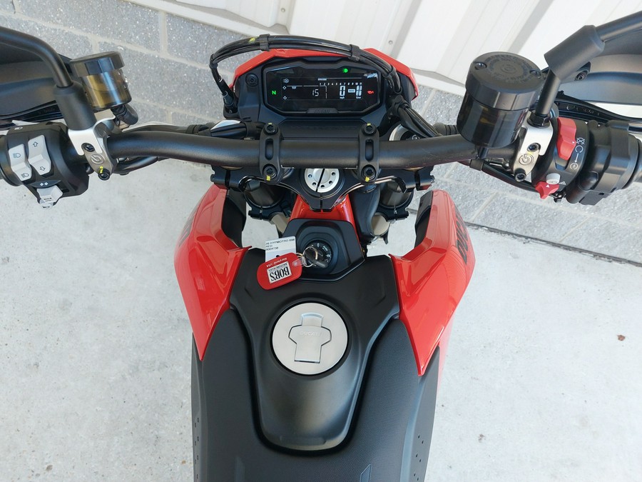 2026 DUCATI Hypermotard 698