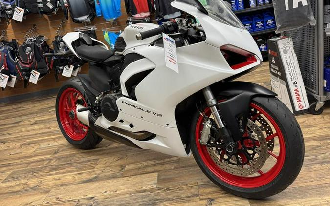 2023 Ducati Panigale V2 White Rosso Livery