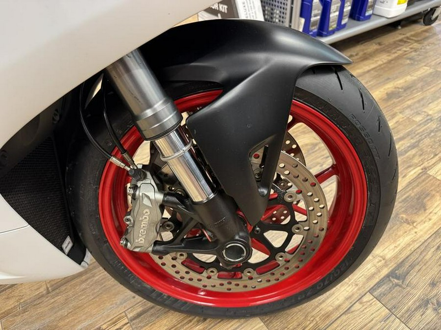 2023 Ducati Panigale V2 White Rosso Livery