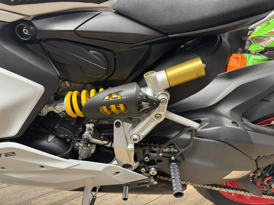 2023 Ducati Panigale V2 White Rosso Livery