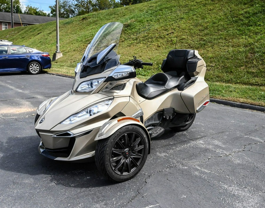 2017 Can-Am Spyder RT S 6-Speed Semi-Automatic (SE6)