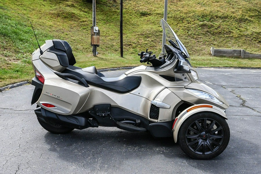 2017 Can-Am Spyder RT S 6-Speed Semi-Automatic (SE6)