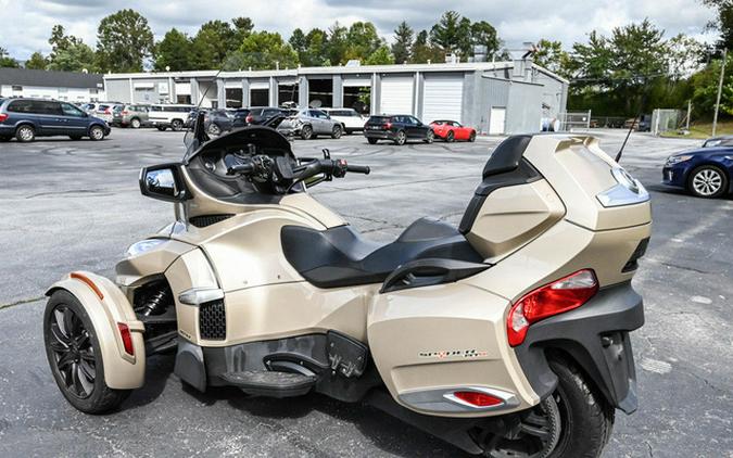 2017 Can-Am Spyder RT S 6-Speed Semi-Automatic (SE6)