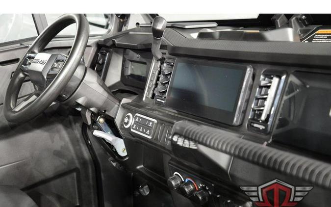 2026 Can-Am Defender MAX XT CAB HD11 With 10.25 in. Infotainment