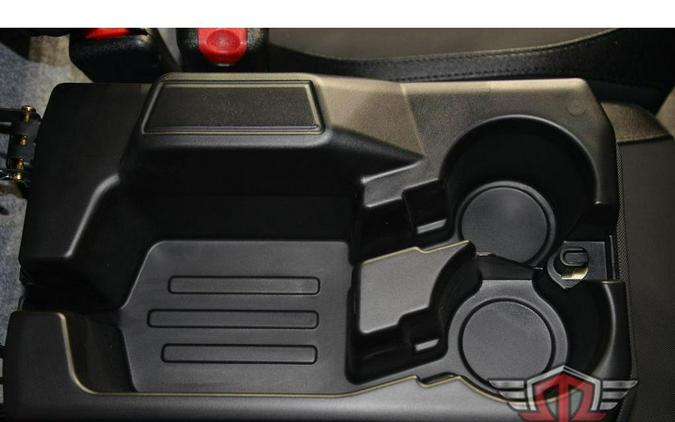 2026 Can-Am Defender MAX XT CAB HD11 With 10.25 in. Infotainment