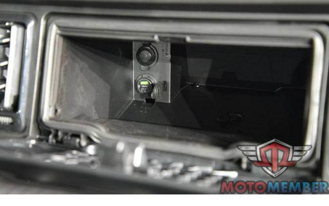 2026 Can-Am Defender MAX XT CAB HD11 With 10.25 in. Infotainment