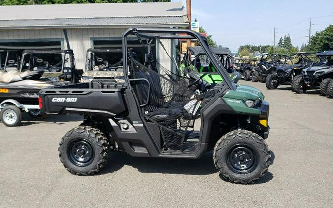 2023 Can-Am Defender HD7