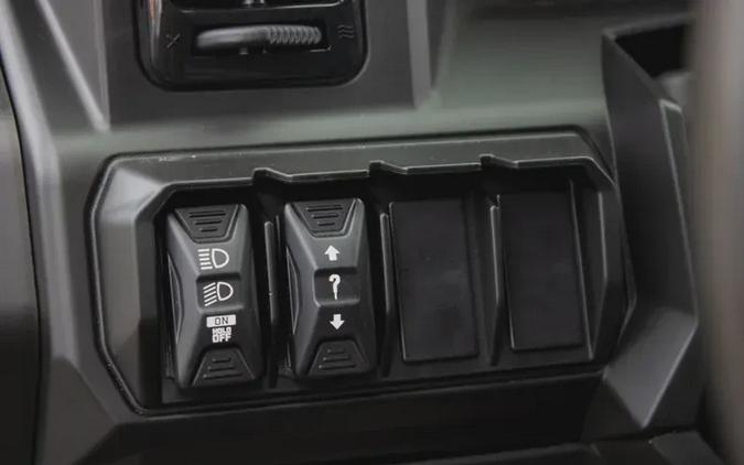 2026 CAN-AM DEFENDER MAX LONE STAR CAB HD11