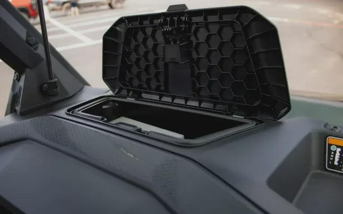 2026 CAN-AM DEFENDER MAX LONE STAR CAB HD11