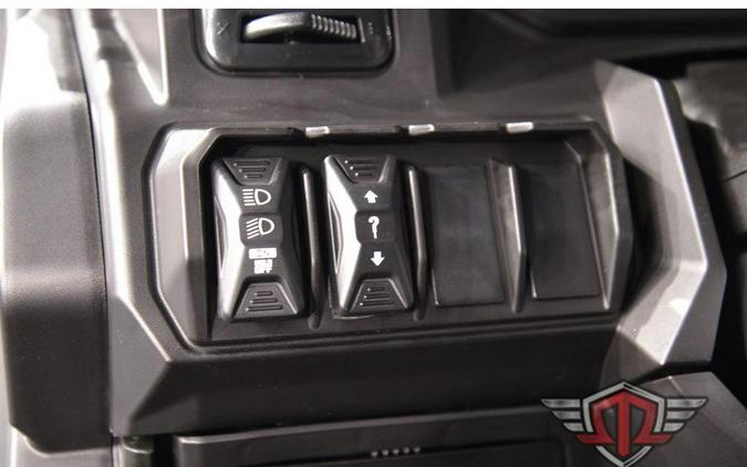 2026 Can-Am Defender MAX XT CAB HD11 With 10.25 in. Infotainment Dark Wildland Camo