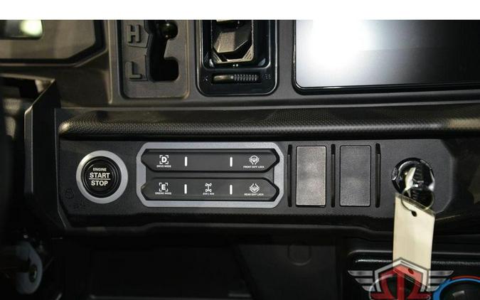 2026 Can-Am Defender MAX XT CAB HD11 With 10.25 in. Infotainment Dark Wildland Camo