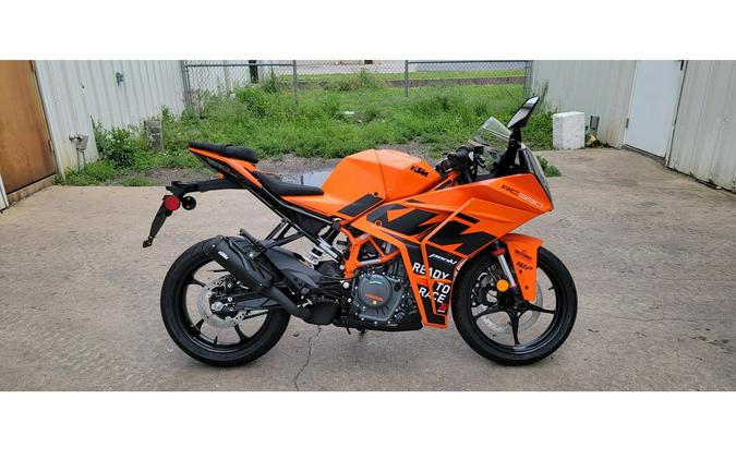 2023 KTM RC 390