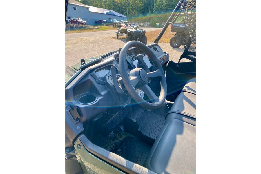 2023 Honda PIONEER 1000-6 DLX CRE Deluxe