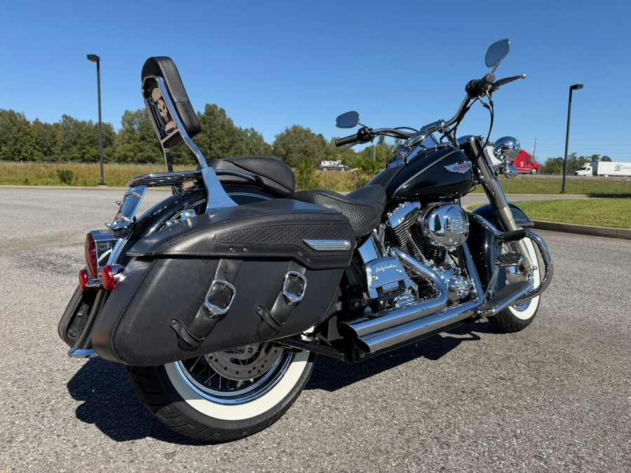 2005 Harley-Davidson® Softail® Deluxe Vivid Black