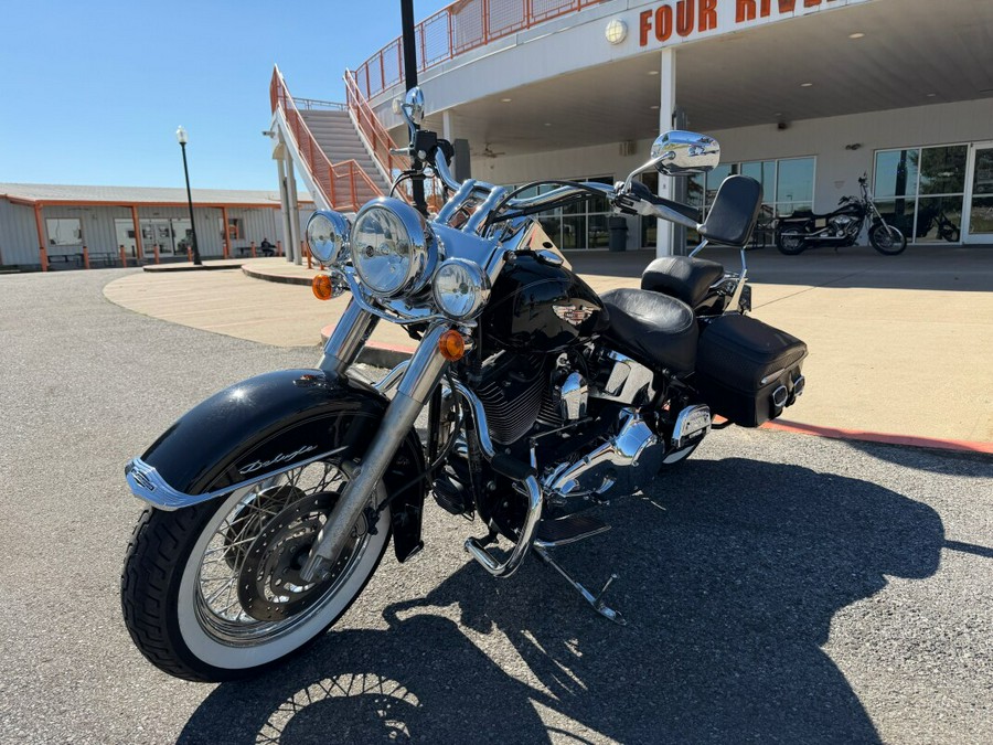 2005 Harley-Davidson® Softail® Deluxe Vivid Black