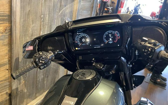 Harley-Davidson® Street Glide Limited 2026 FLHXL Iron Horse Metallic Black Trim