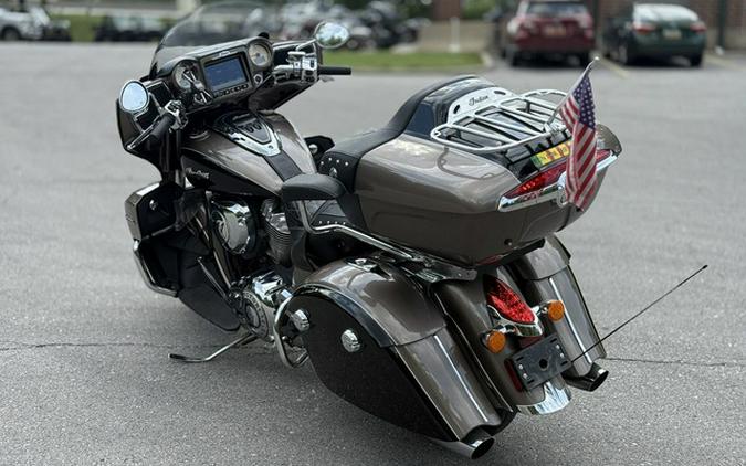 2018 Indian Roadmaster ABS Polish.Bronze Over Thund.Black w/Silver Pinst. ABS Polish.Bronze Over Thund.Black WS
