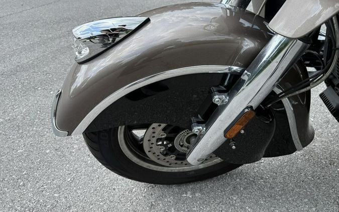 2018 Indian Roadmaster ABS Polish.Bronze Over Thund.Black w/Silver Pinst. ABS Polish.Bronze Over Thund.Black WS
