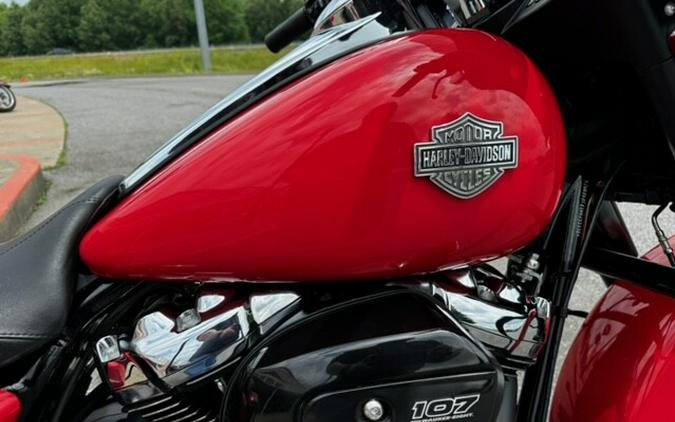 2017 Harley-Davidson Street Glide Special Red