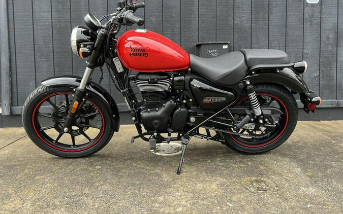 2023 Royal Enfield Meteor 350 Fireball Red