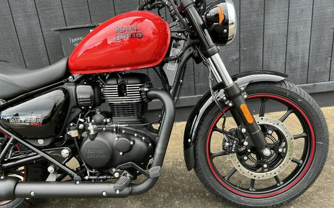 2023 Royal Enfield Meteor 350 Fireball Red