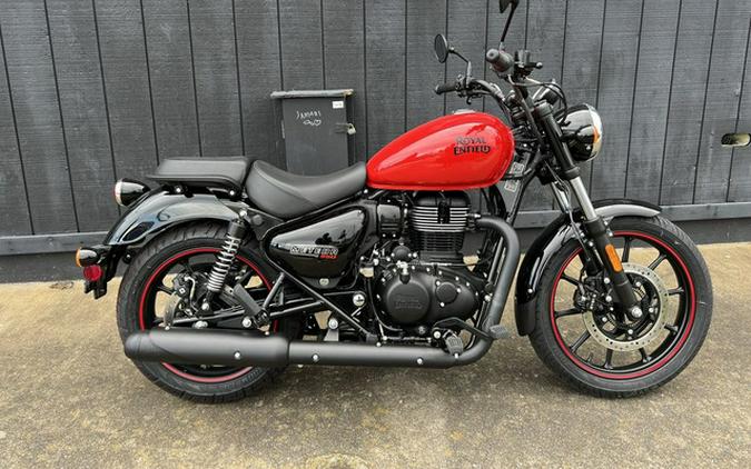 2023 Royal Enfield Meteor 350 Fireball Red