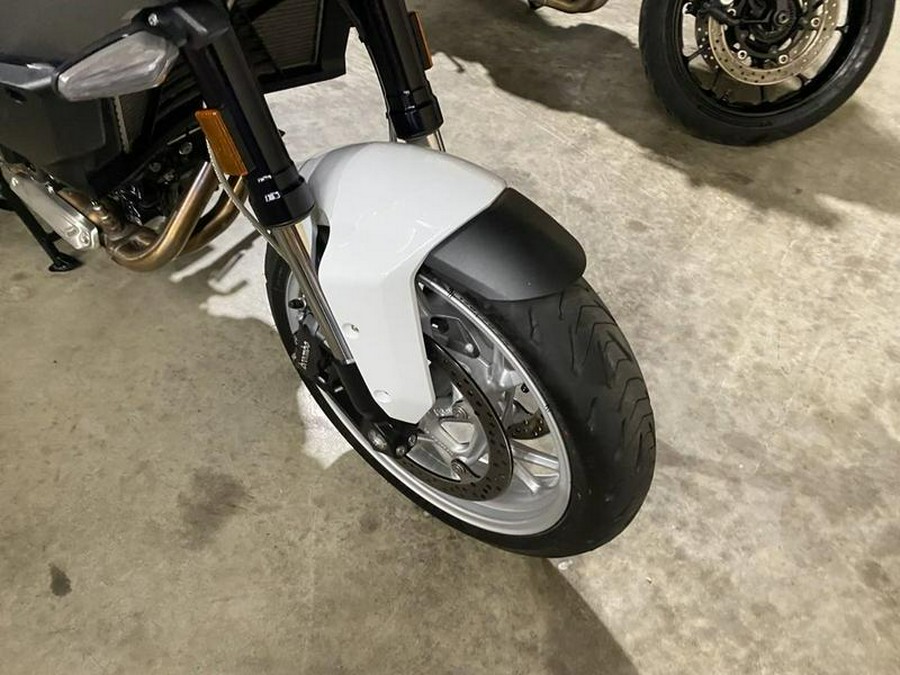 2021 BMW F 900 XR Light White