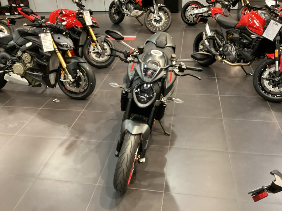 2024 Ducati Monster