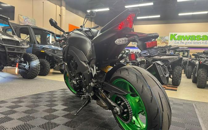 2026 Kawasaki Z1100 SE