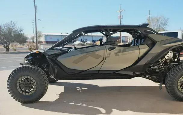 2026 CAN-AM MAVERICK R MAX X RC WITH SMARTSHOX 999T DCT