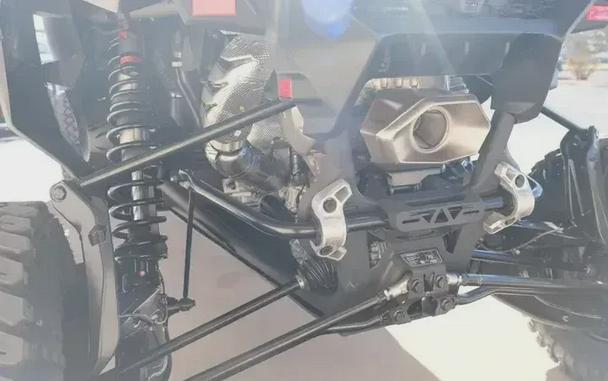 2026 CAN-AM MAVERICK R MAX X RC WITH SMARTSHOX 999T DCT