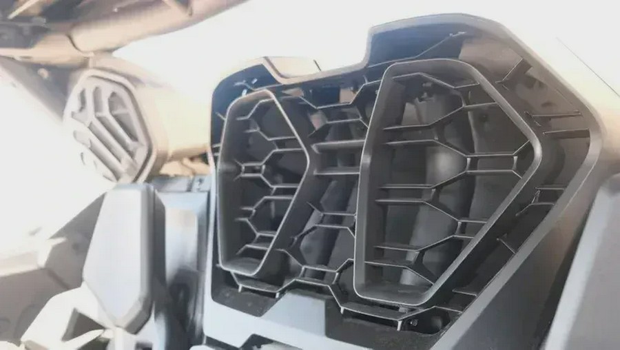 2026 CAN-AM MAVERICK R MAX X RC WITH SMARTSHOX 999T DCT