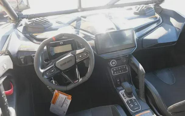 2026 CAN-AM MAVERICK R MAX X RC WITH SMARTSHOX 999T DCT