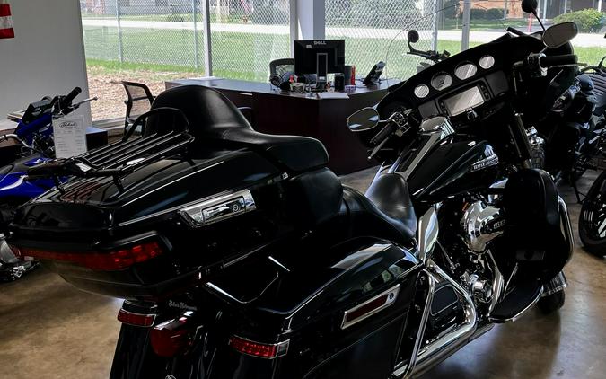 2014 Harley-Davidson® FLHTCU - Electra Glide Ultra Classic