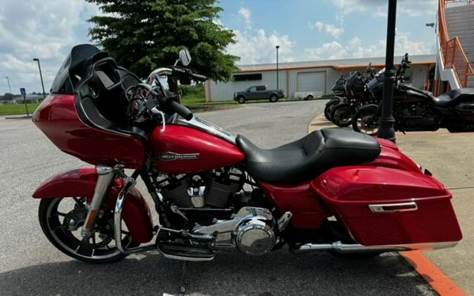 2023 Harley-Davidson Road Glide Redline Red