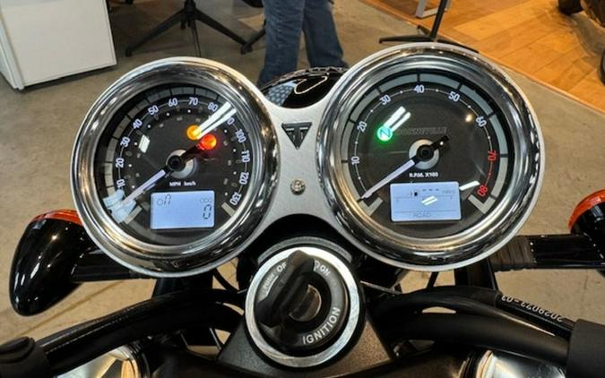 2025 Triumph Bonneville T120 Black Jet Black