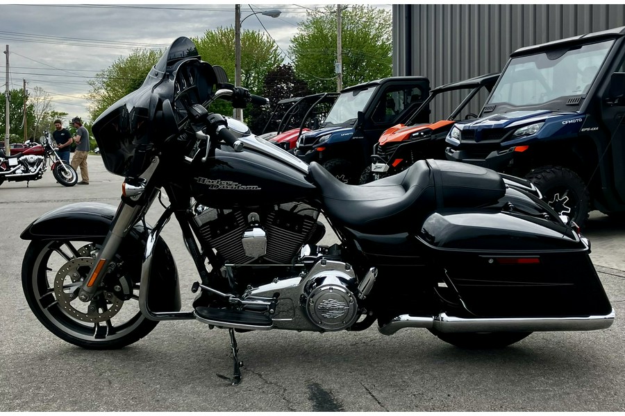 2014 Harley-Davidson® FLHXS - Street Glide Special