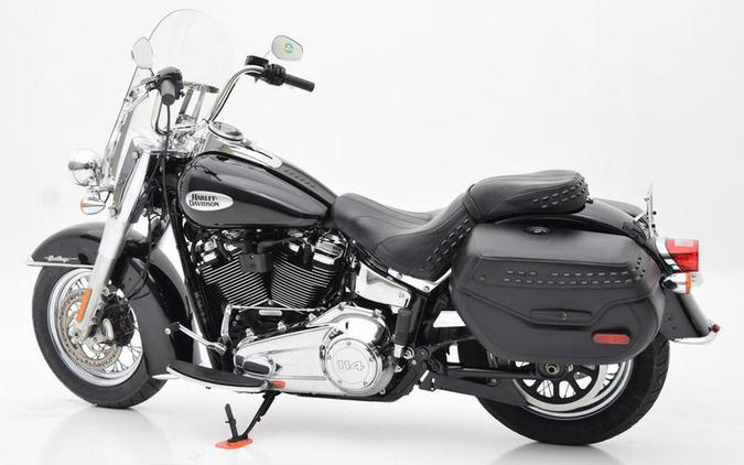 2022 Harley-Davidson® FLHCS - Heritage Classic 114