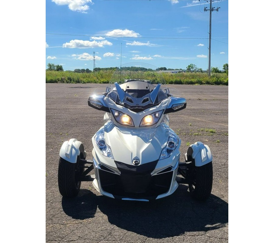 2015 Can-Am® Spyder RT Base