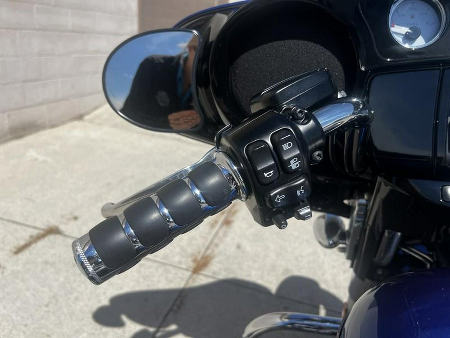 2017 Harley-Davidson® FLHXS - Street Glide® Special