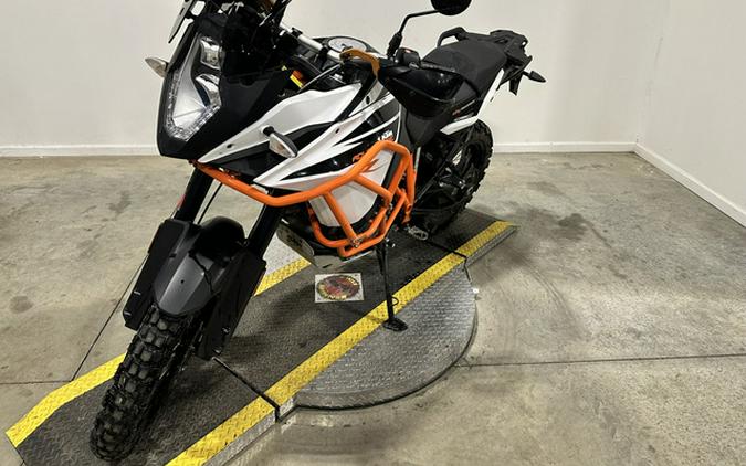 2017 KTM Adventure 1090 R