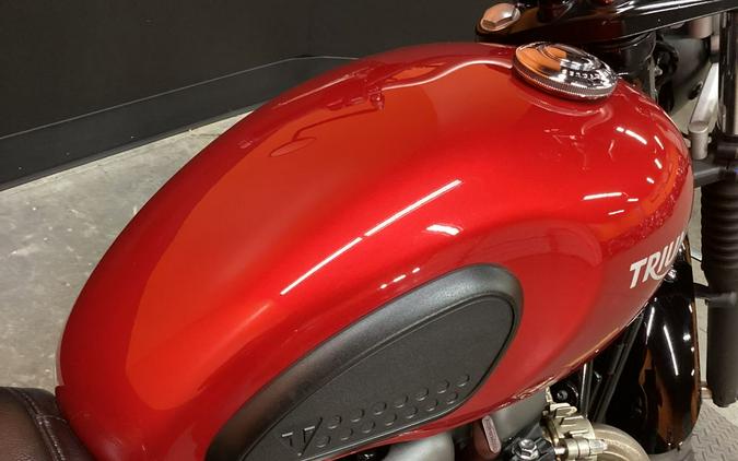 2019 Triumph Street Scrambler Cranberry Red