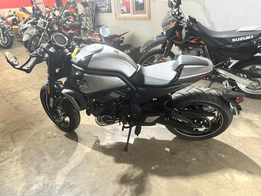 2022 CFMoto 700CL-X Sport