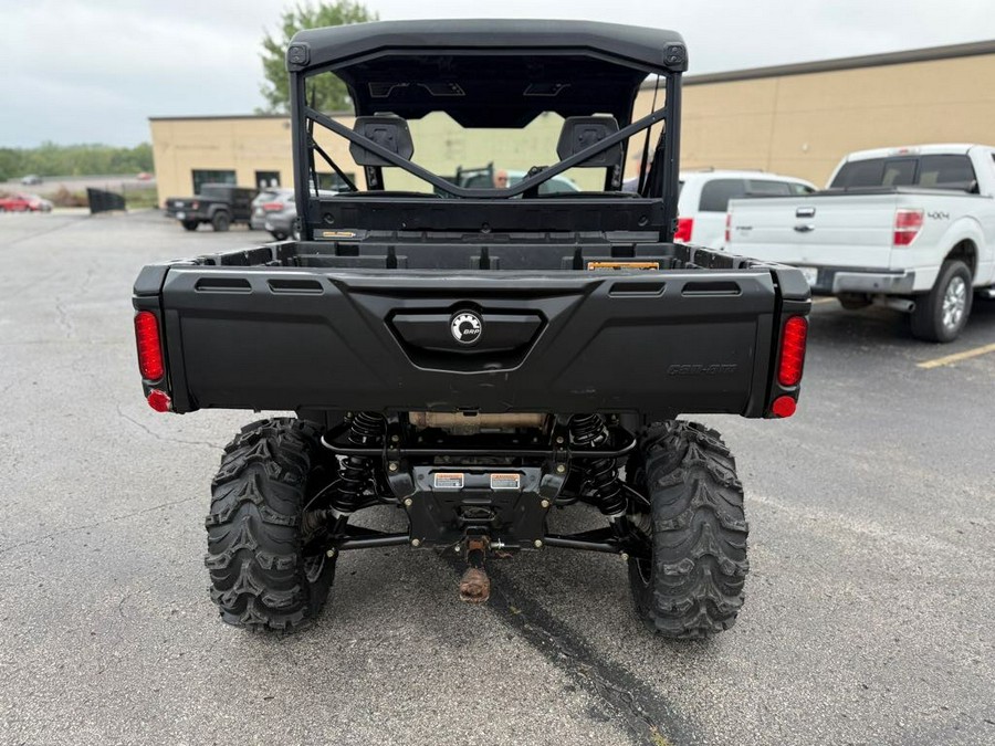 2022 Can-Am Defender HD10