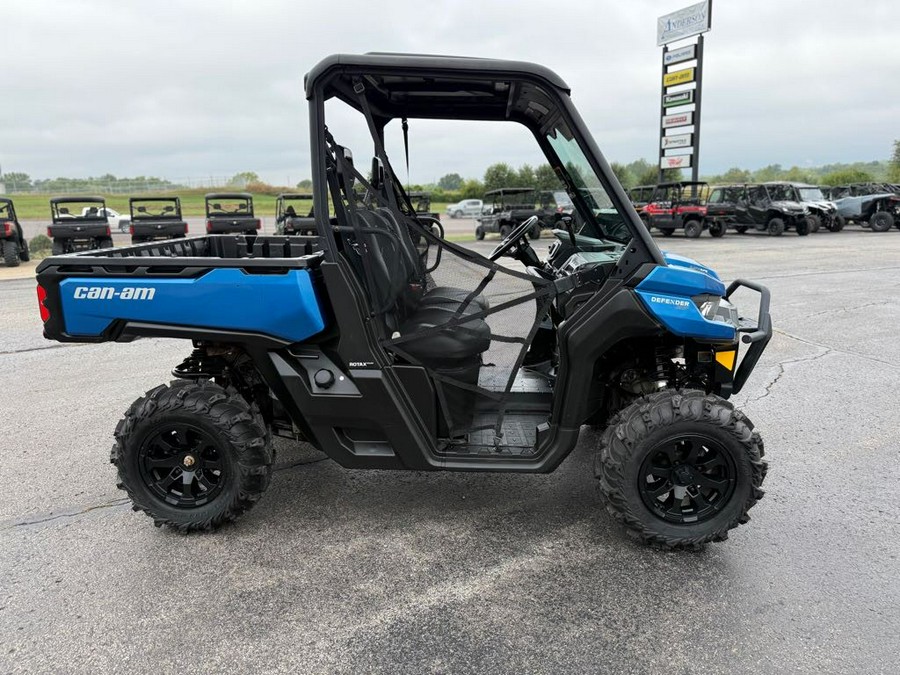 2022 Can-Am Defender HD10