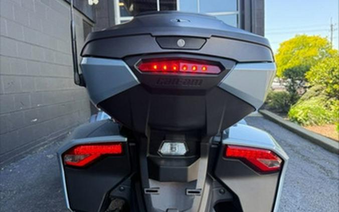 2022 Can-Am Spyder F3 Limited Dark Wheels