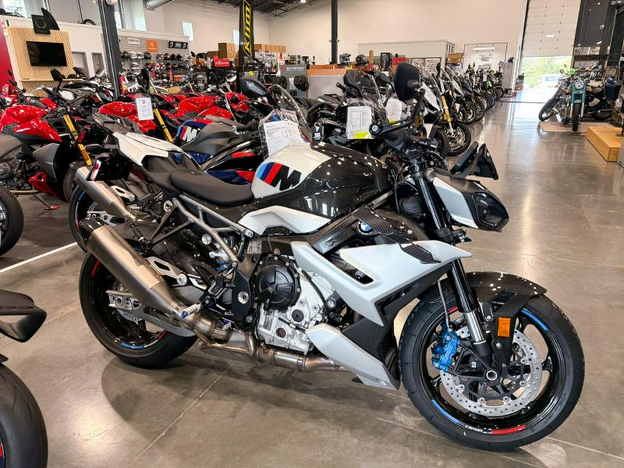 New 2026 BMW M 1000 R