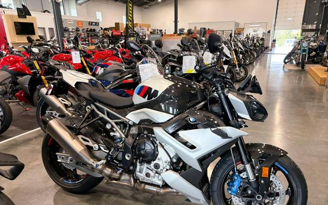 New 2026 BMW M 1000 R