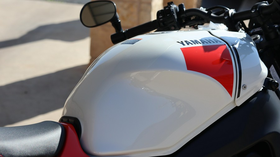 2026 YAMAHA XSR900